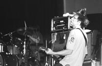 Lee Ranaldo, durante el  festejado debut porteño de Sonic Youth.