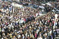 Una multitud acompañó los restos de las víctimas del accidente.